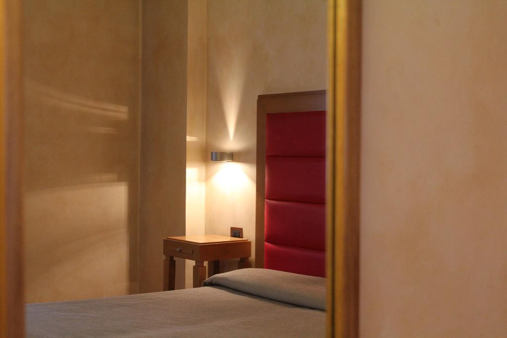 Hotel Castello LʼAquila Extérieur photo